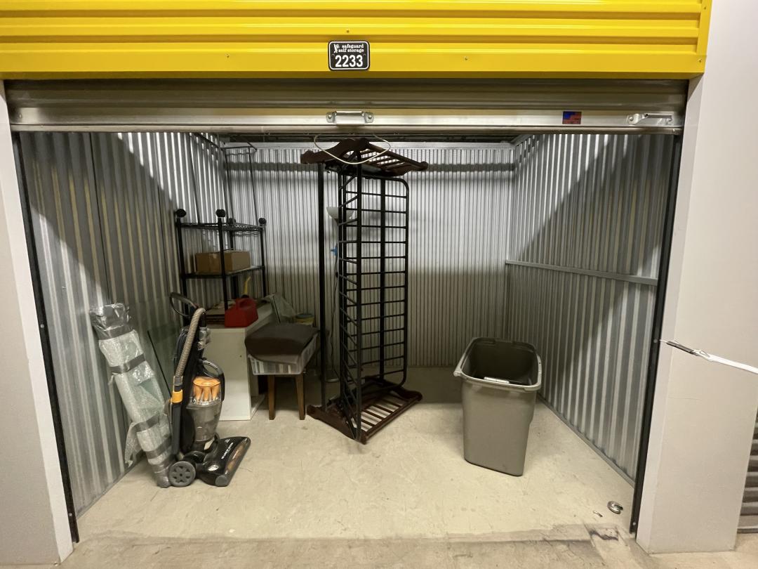 Storage Unit Auction in Des Plaines, IL at Safeguard Self Storage Des
